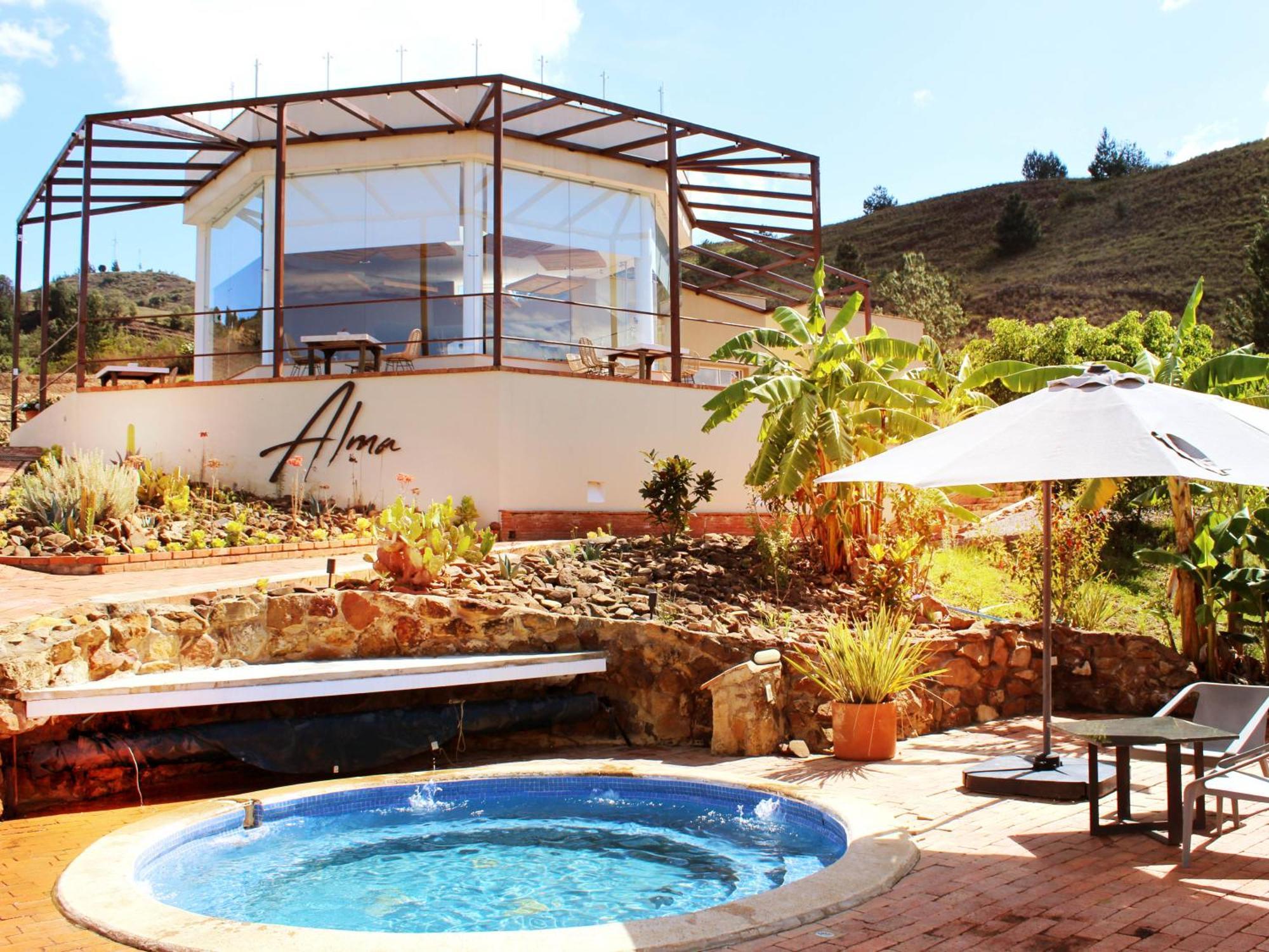 Alma Hotel